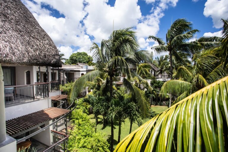 beachcomber-5-star-royal-palm