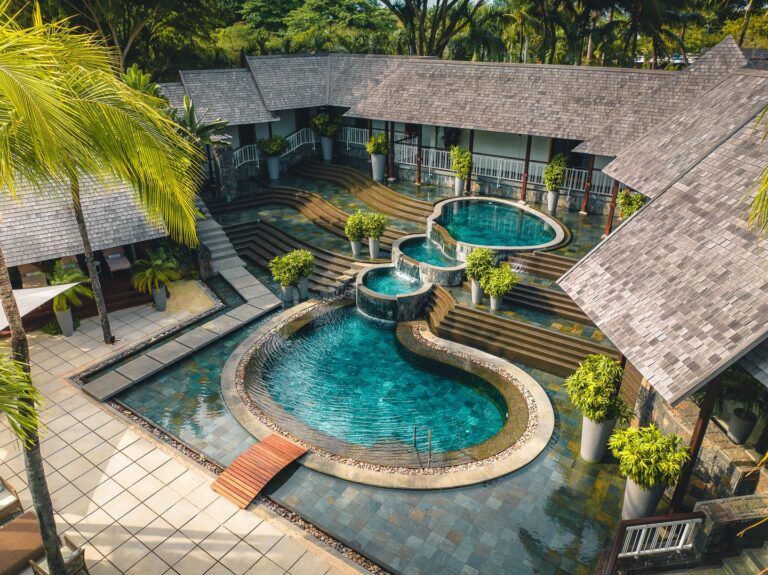 royal-palm-swimming-pool